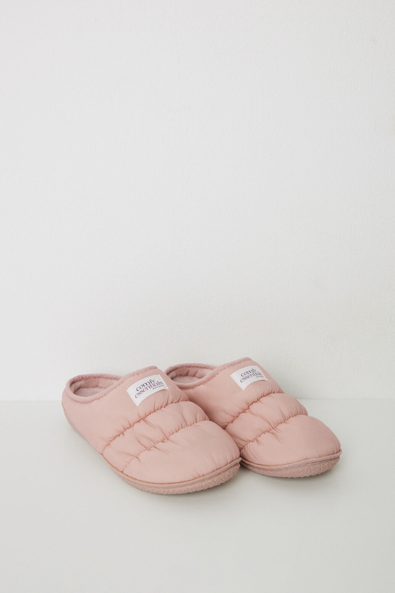 Chaussons en nylon rembourré rose thumbnail 4