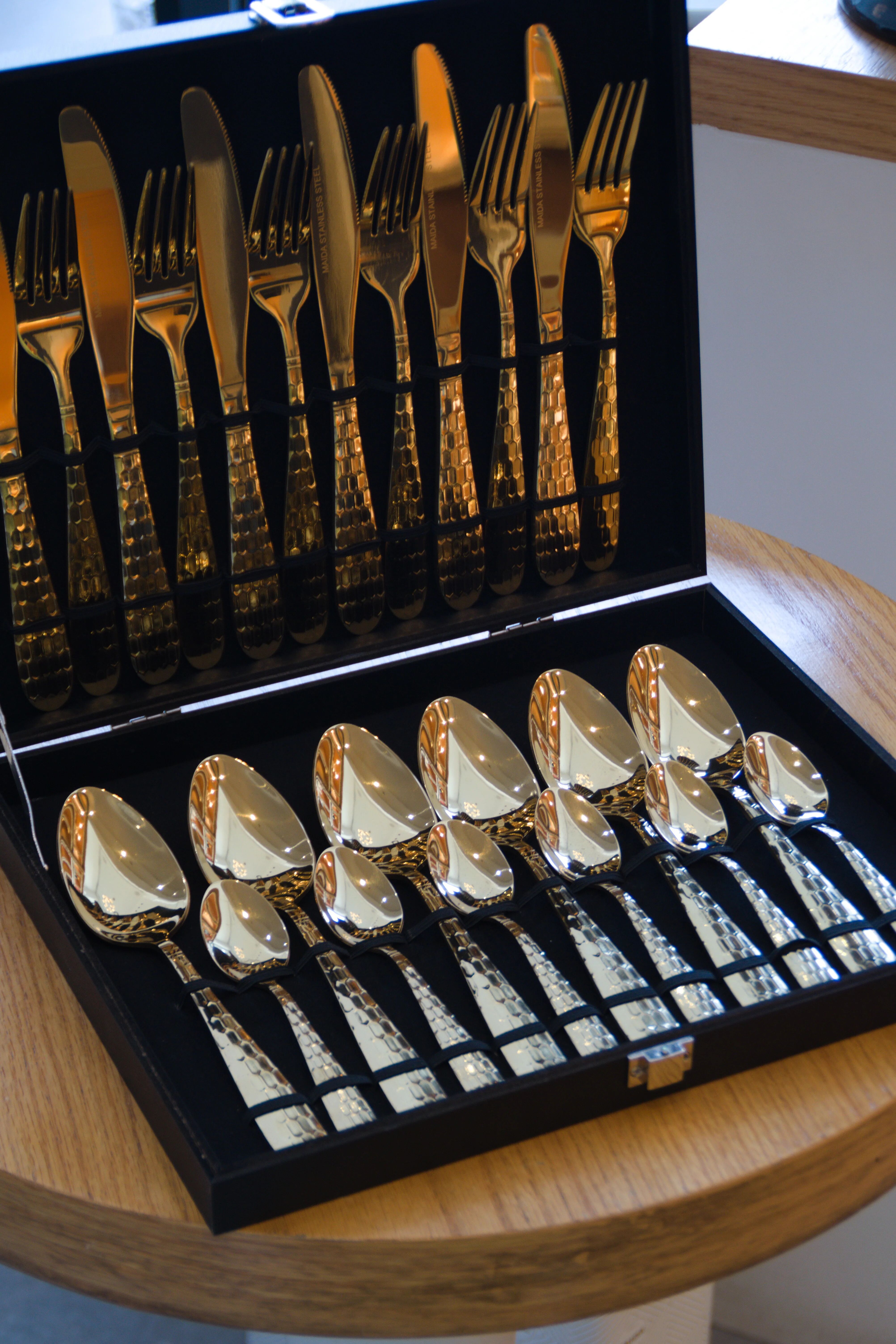 Ménagère 24 pièces HONY GOLD pour 6 personnes thumbnail 3