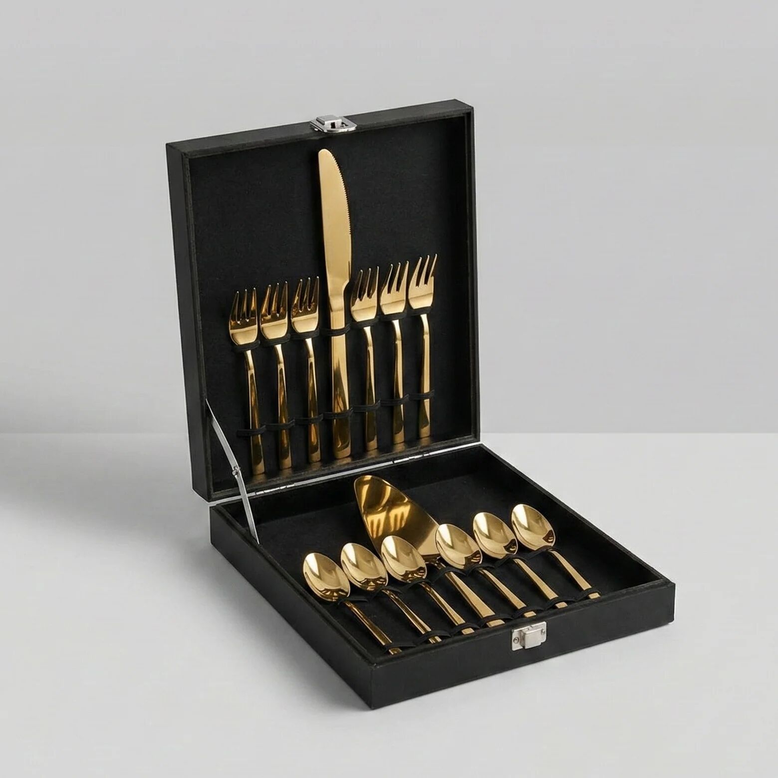 Ménagère à gâteau 14 pièces – Simple Gold