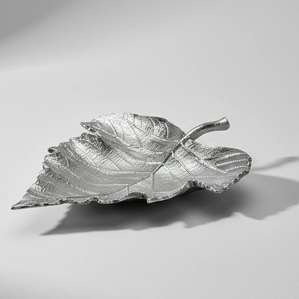 Plat décoratif feuille argentée en forme de feuille
