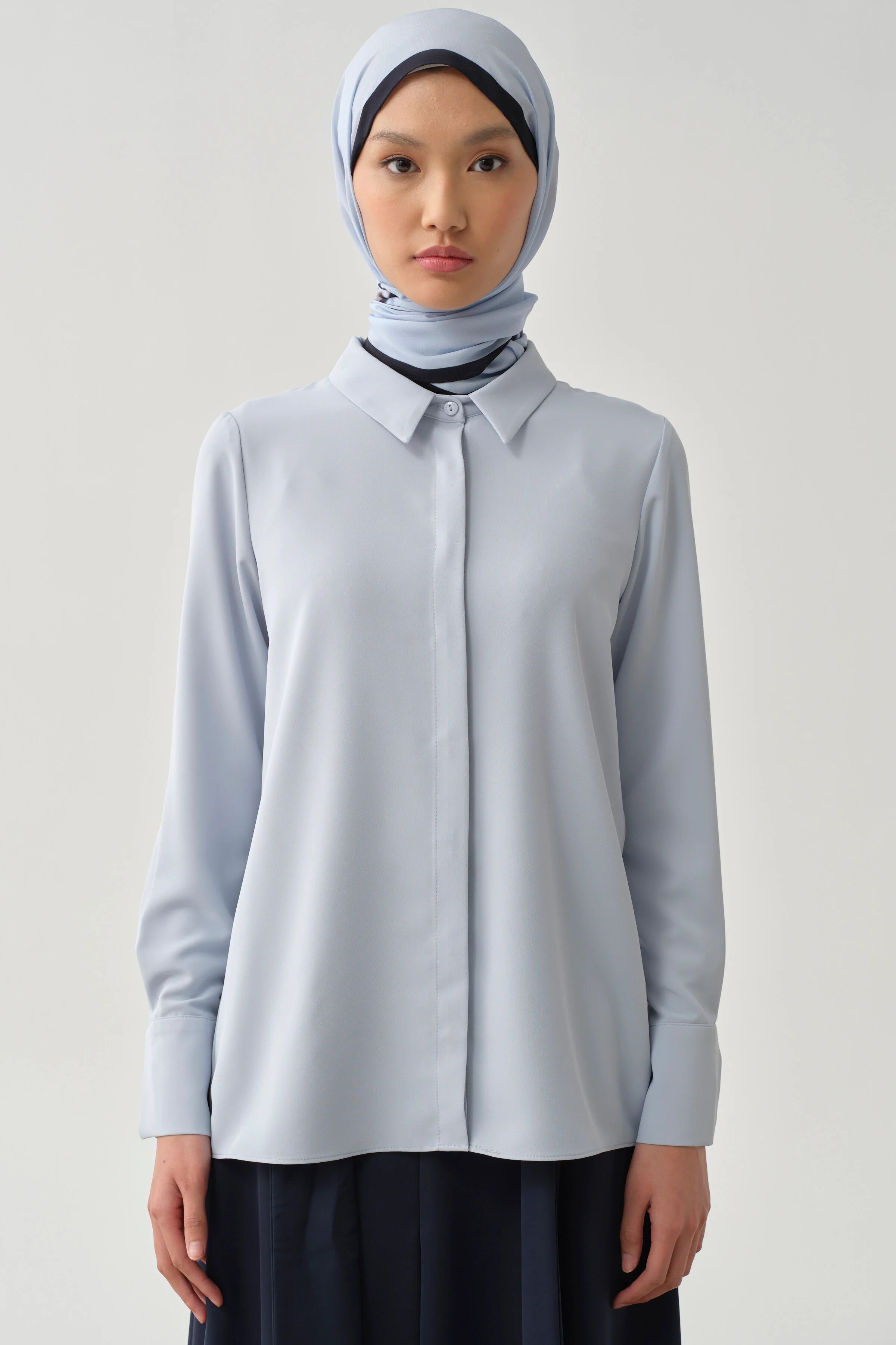 Chemise Basique À Patte De Boutonnage Cachée