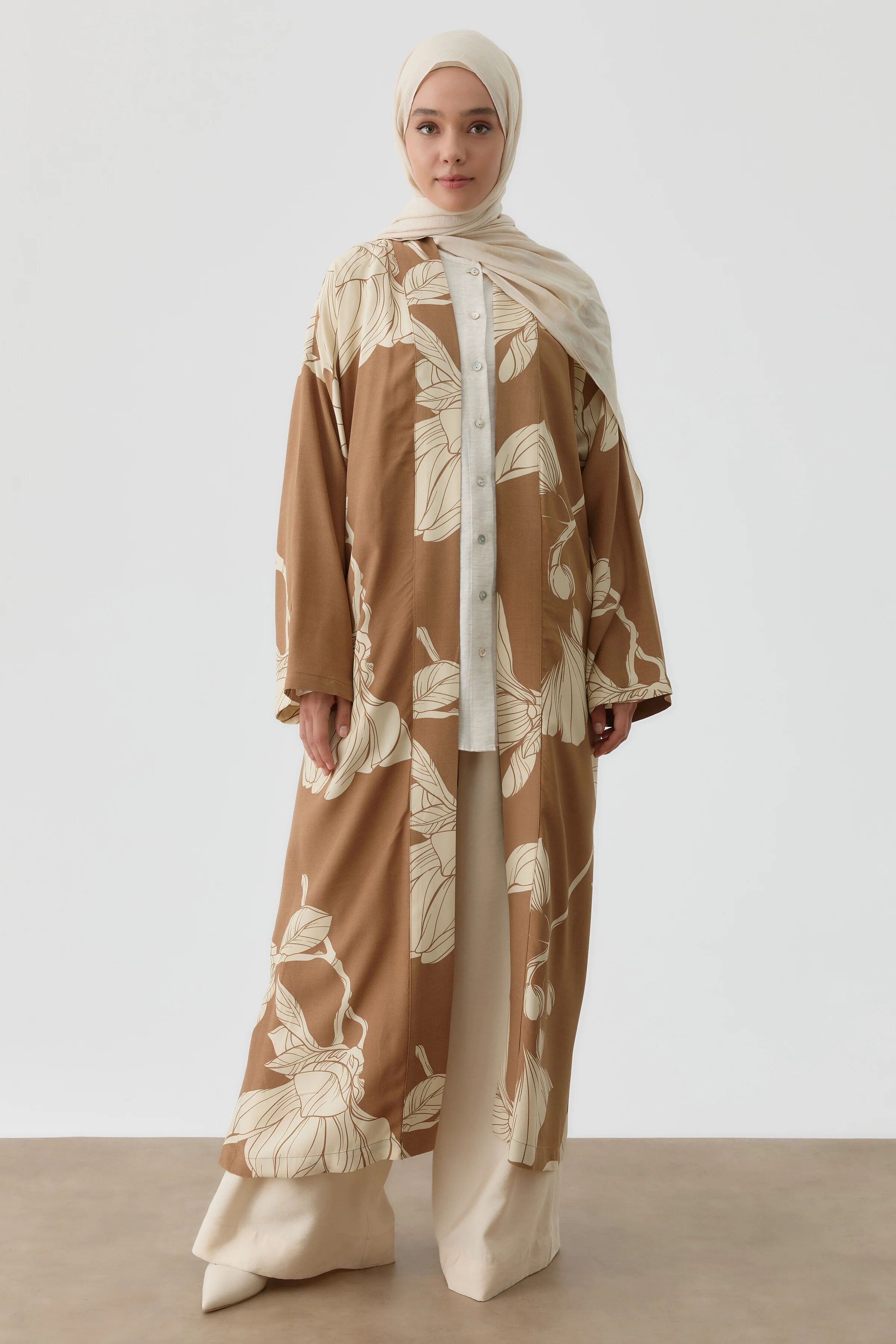 Kimono À Motif Floral Fleuri