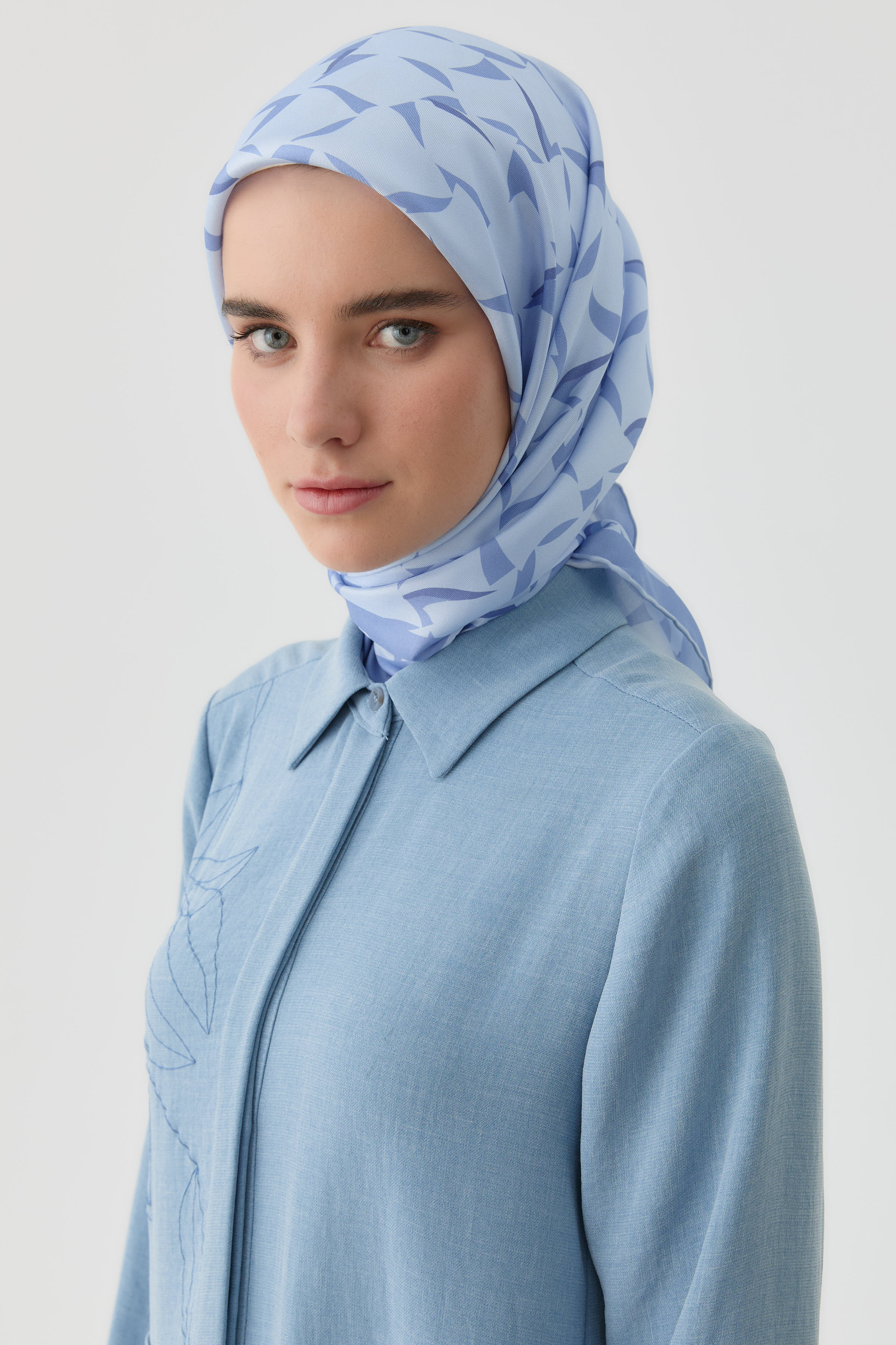 Écharpe En Soie Twill Mizan