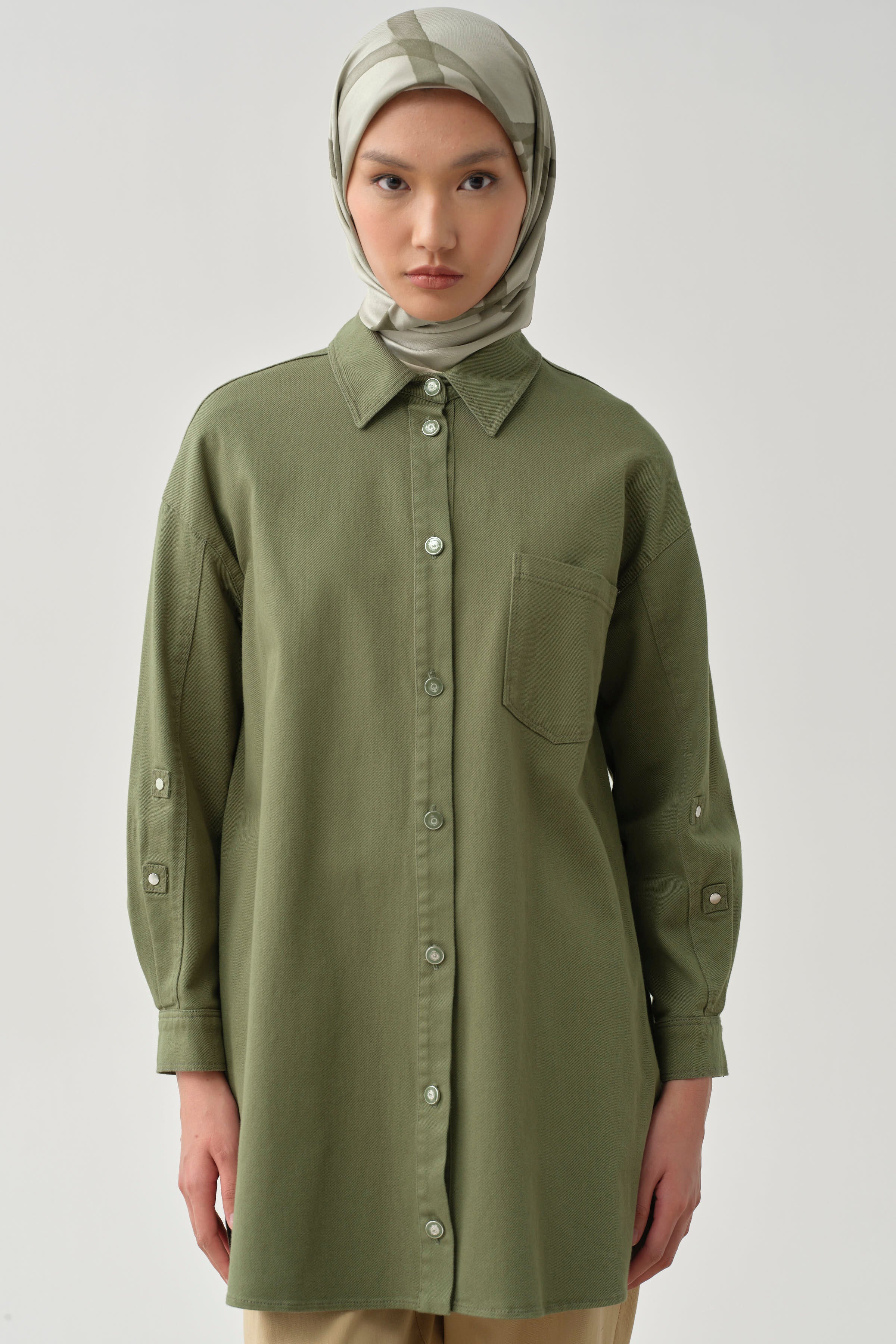 Chemise En Canvas Avec Détails De Clous