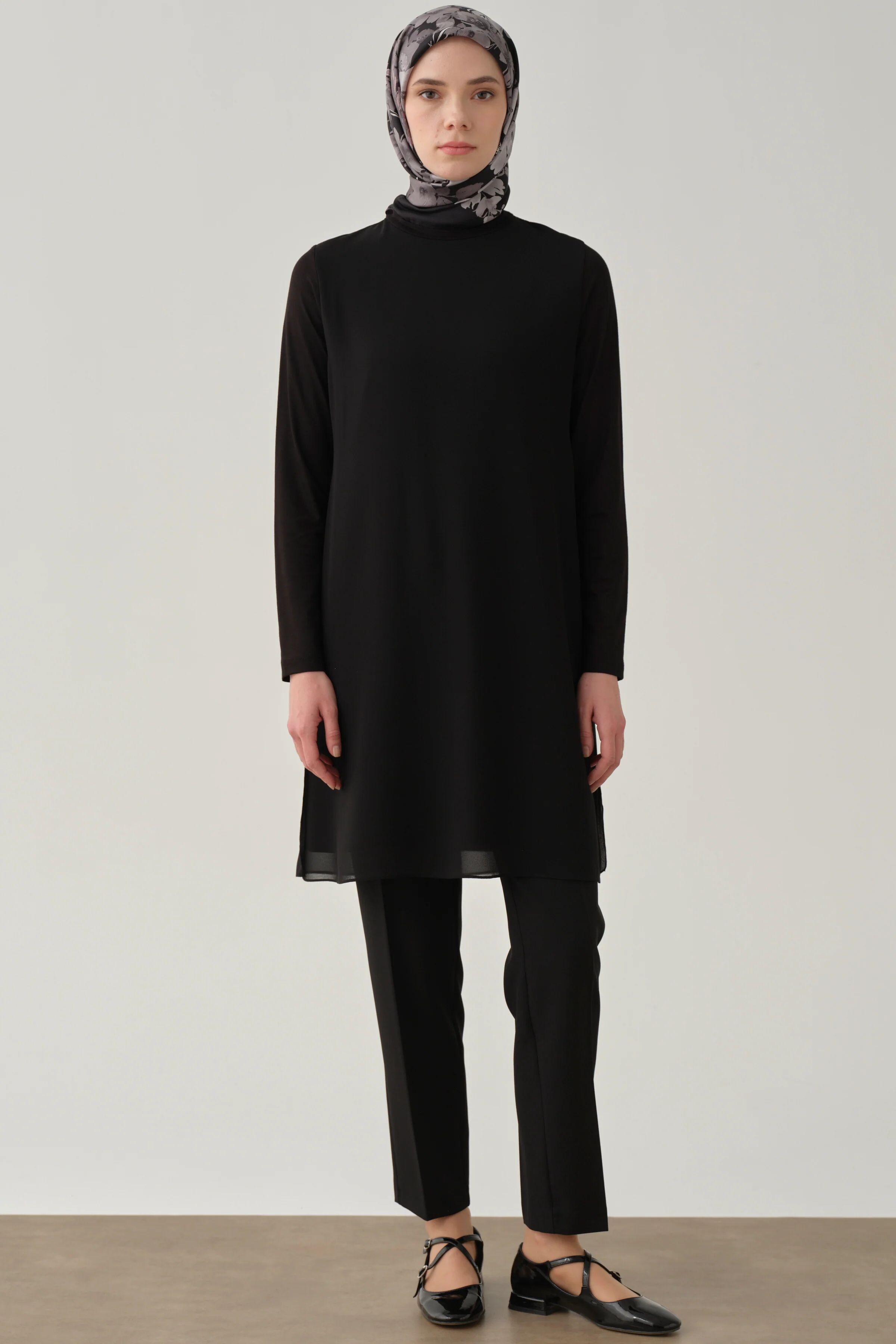 Pantalon Carotte À Taille Élastiquée