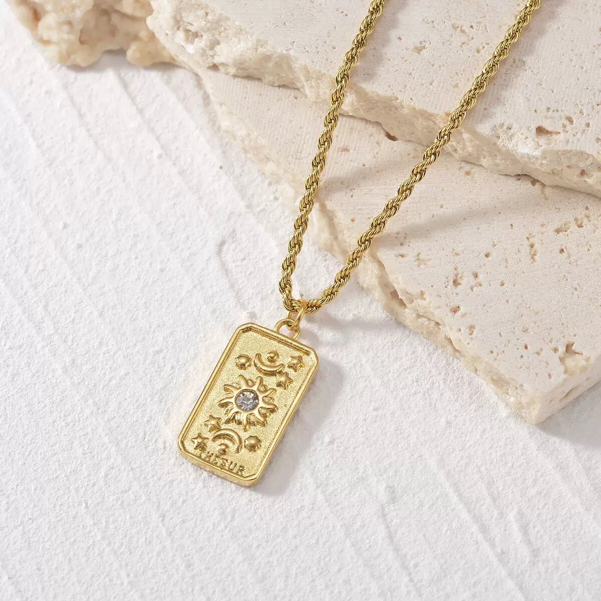 Collier Talisman Tarot Doré Plaqué Or 18k the Sun Cgtg002 thumbnail 3