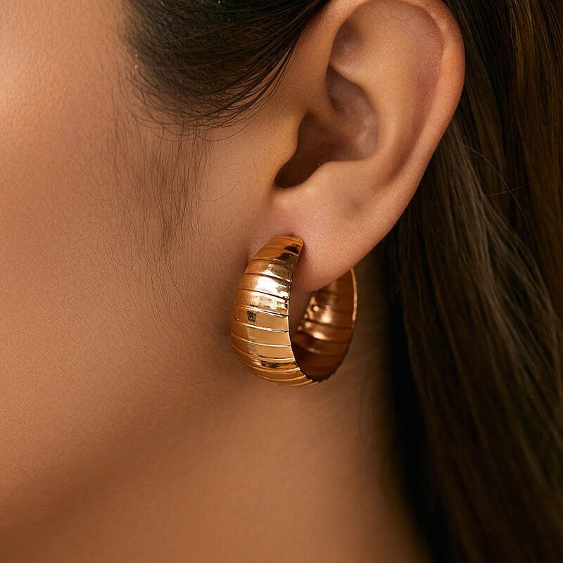 Boucles D’oreilles Élégantes à la Finition Soignée Ogn006