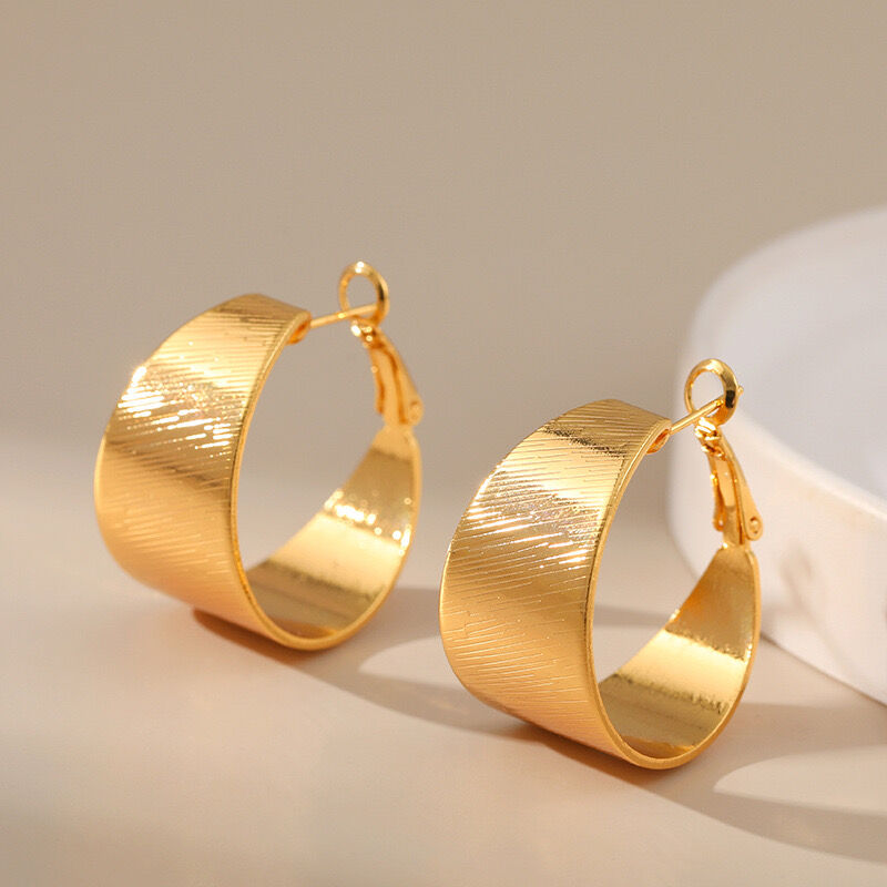 Boucles D’oreilles Élégantes à la Finition Soignée Ogn016