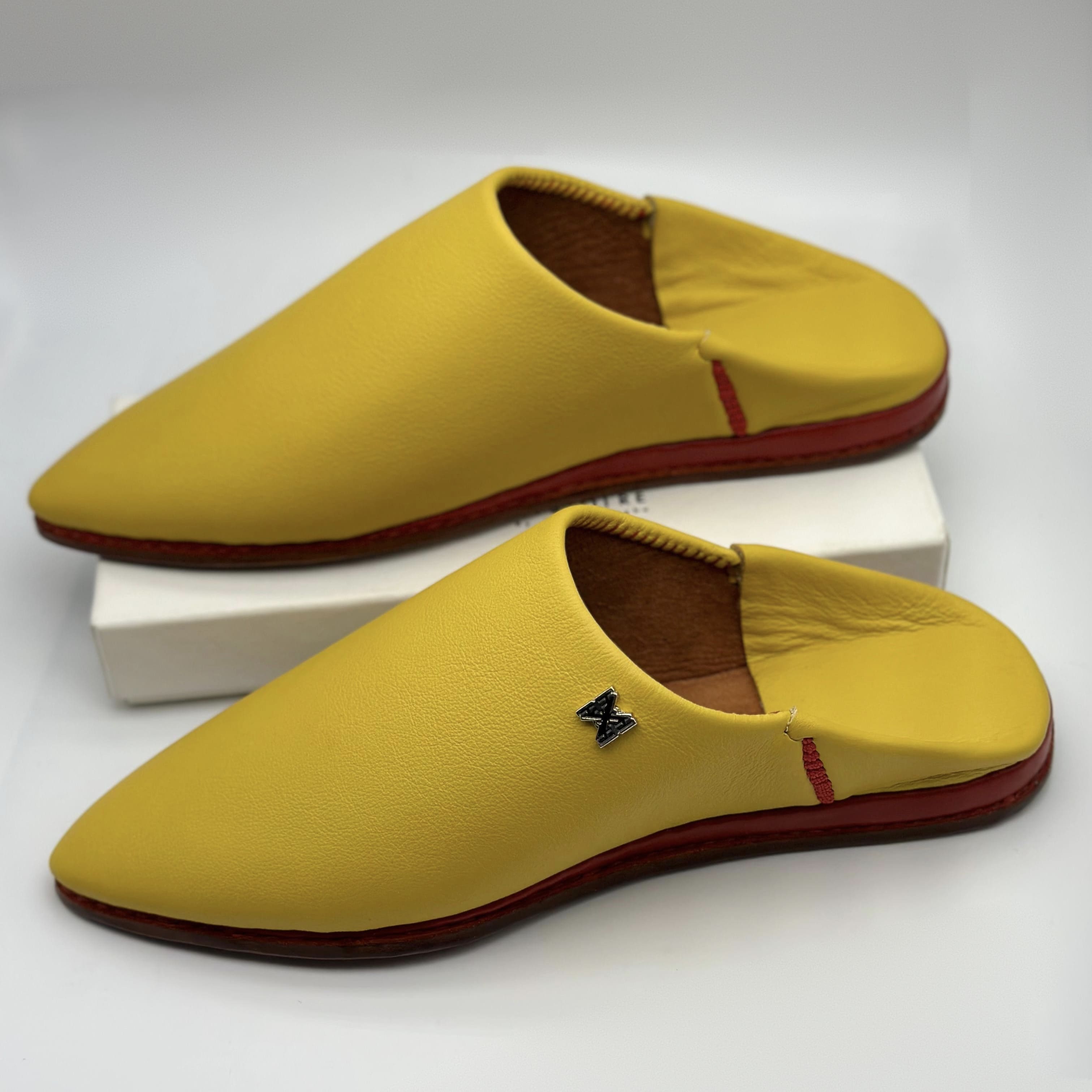 Babouche Jaune Royal Unisexe - Intemporelle