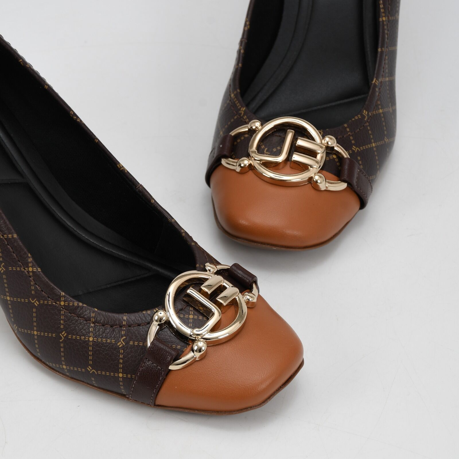 Chaussure thumbnail 2