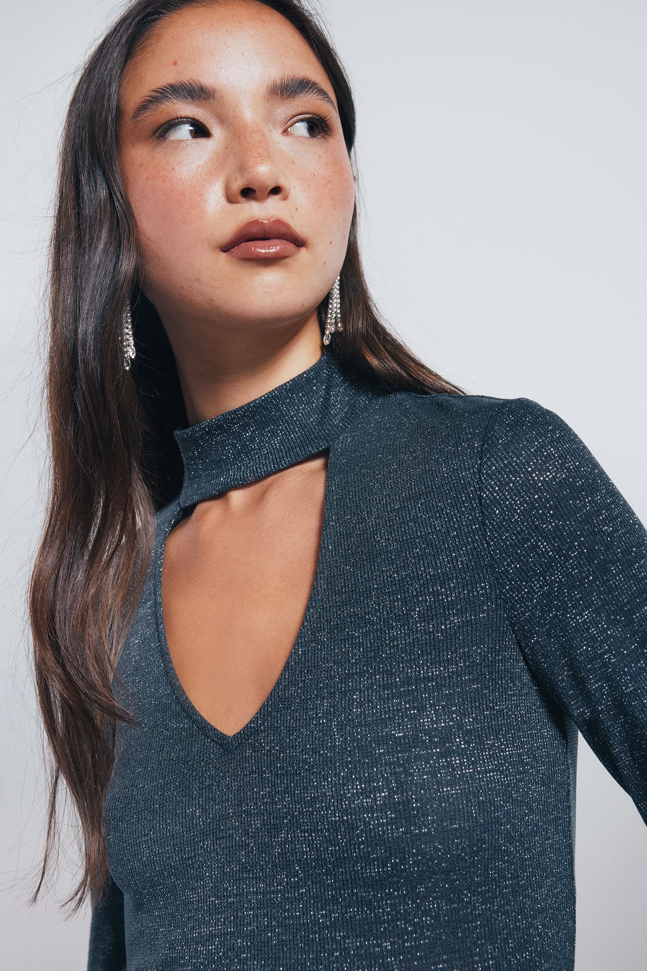 Top Manches Longues Avec Choker Brillant thumbnail 3