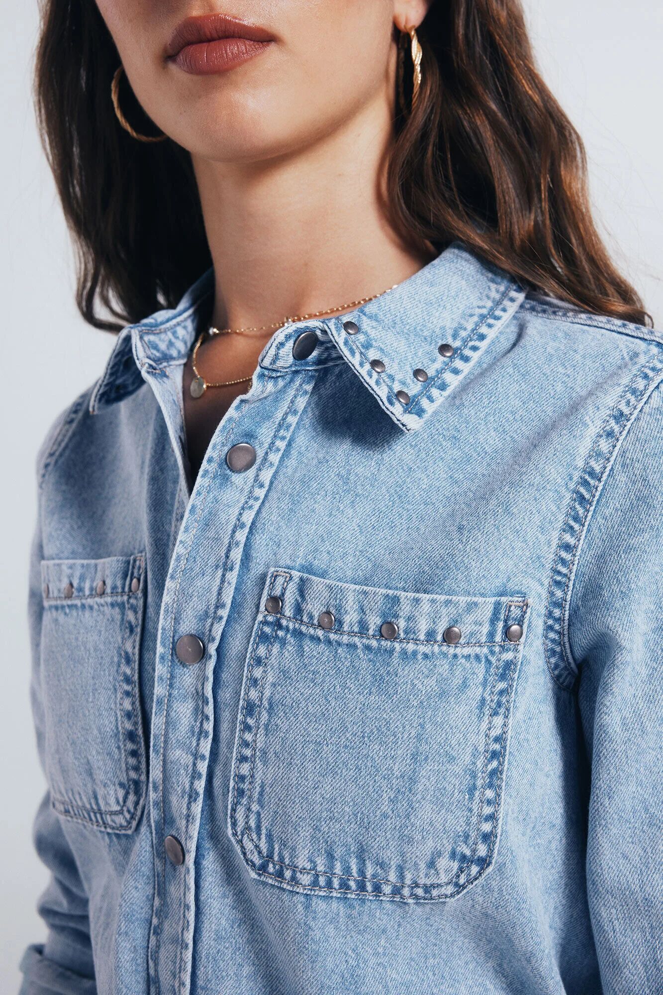 Robe-chemise En Jean Cloutée thumbnail 4