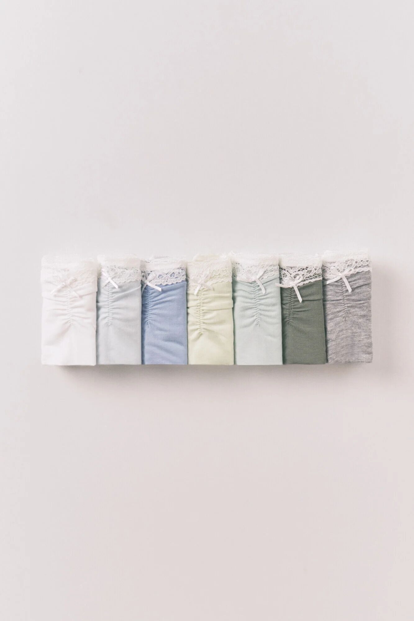 Pack 7 Culottes Classiques Coton Et Dentelle Avec Nœud