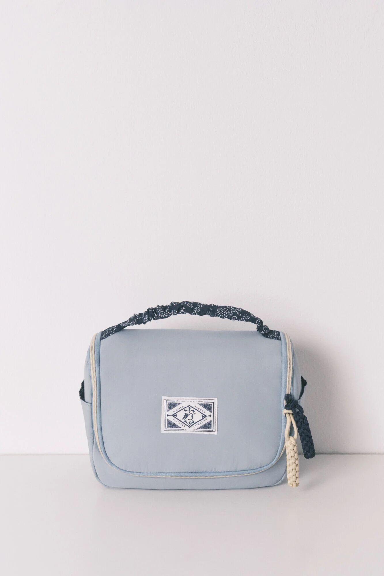 Trousse Vanity Bleue À Grand Imprimé Floral Avec Passepoil