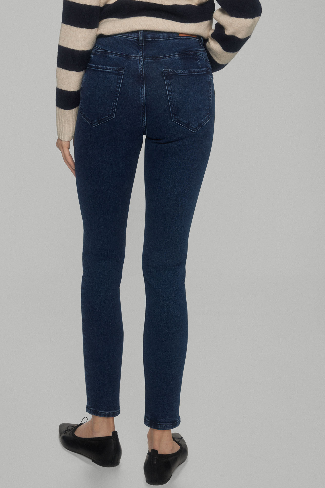 Jean Push-up thumbnail 3