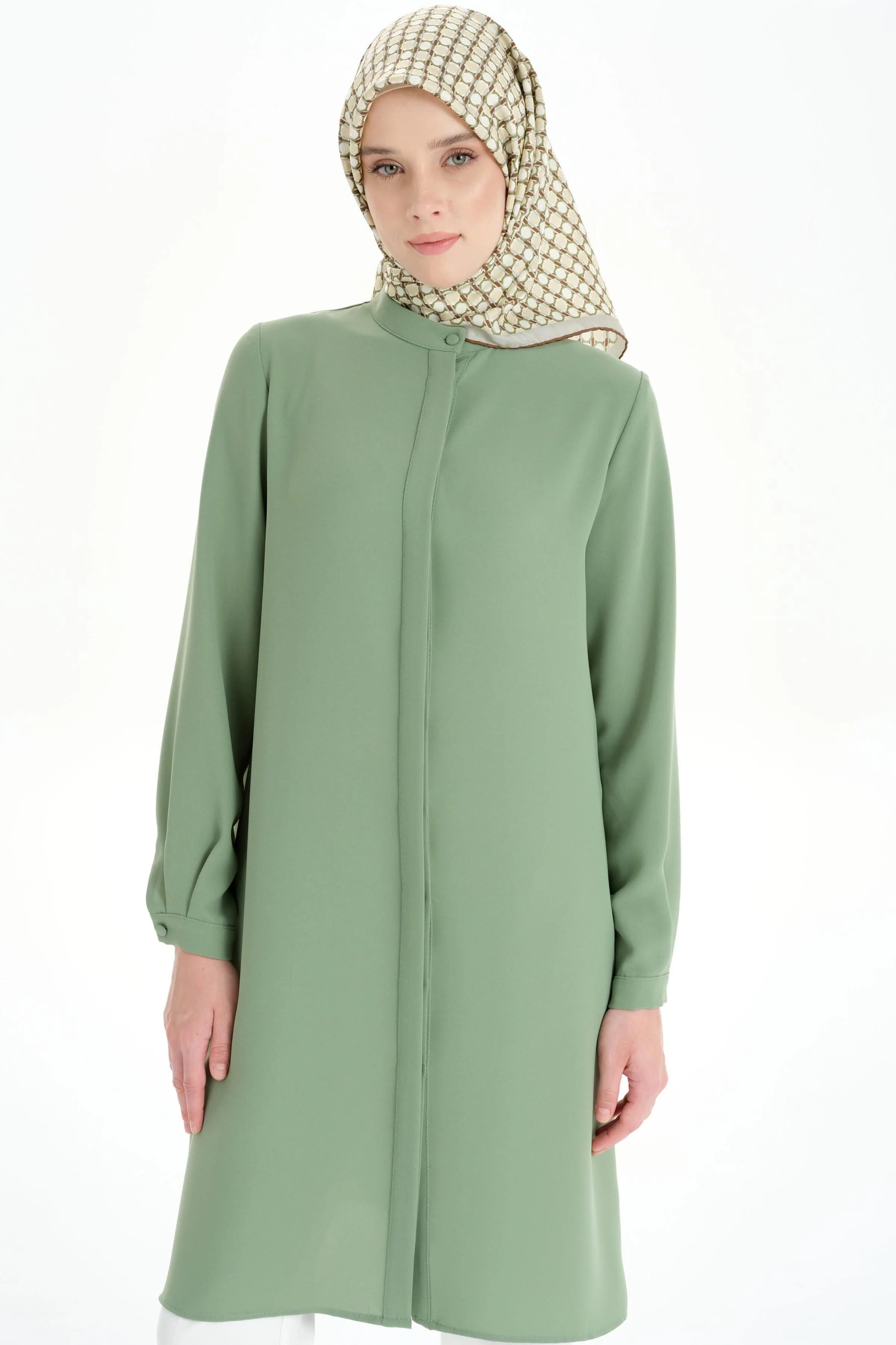 Magnifique-tunique-a-patte-cachee-et-col-menthe