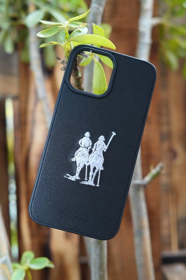 Santa Barbara Noir-iphone 15 Pro