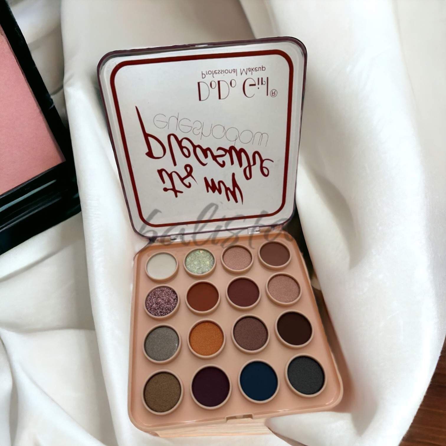 Palette 16 Couleurs Eye Shadow