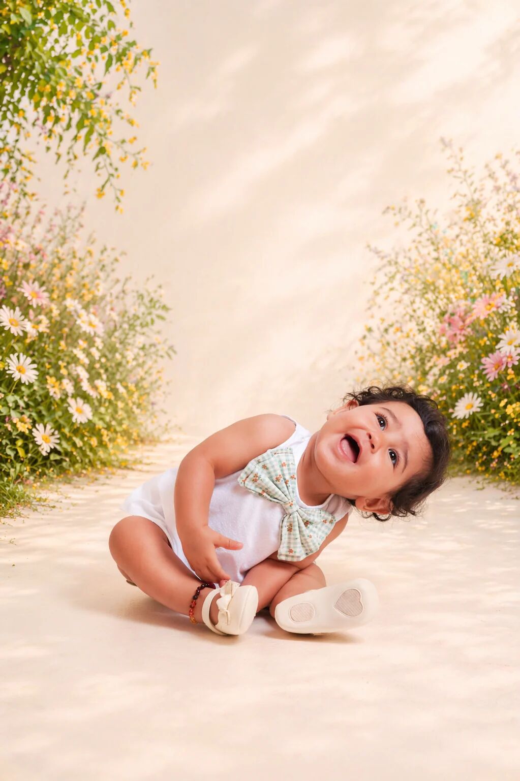 Ensemble Bébé Blouse & Bloomer – Élégance Délicate & Esprit Bohème thumbnail 4