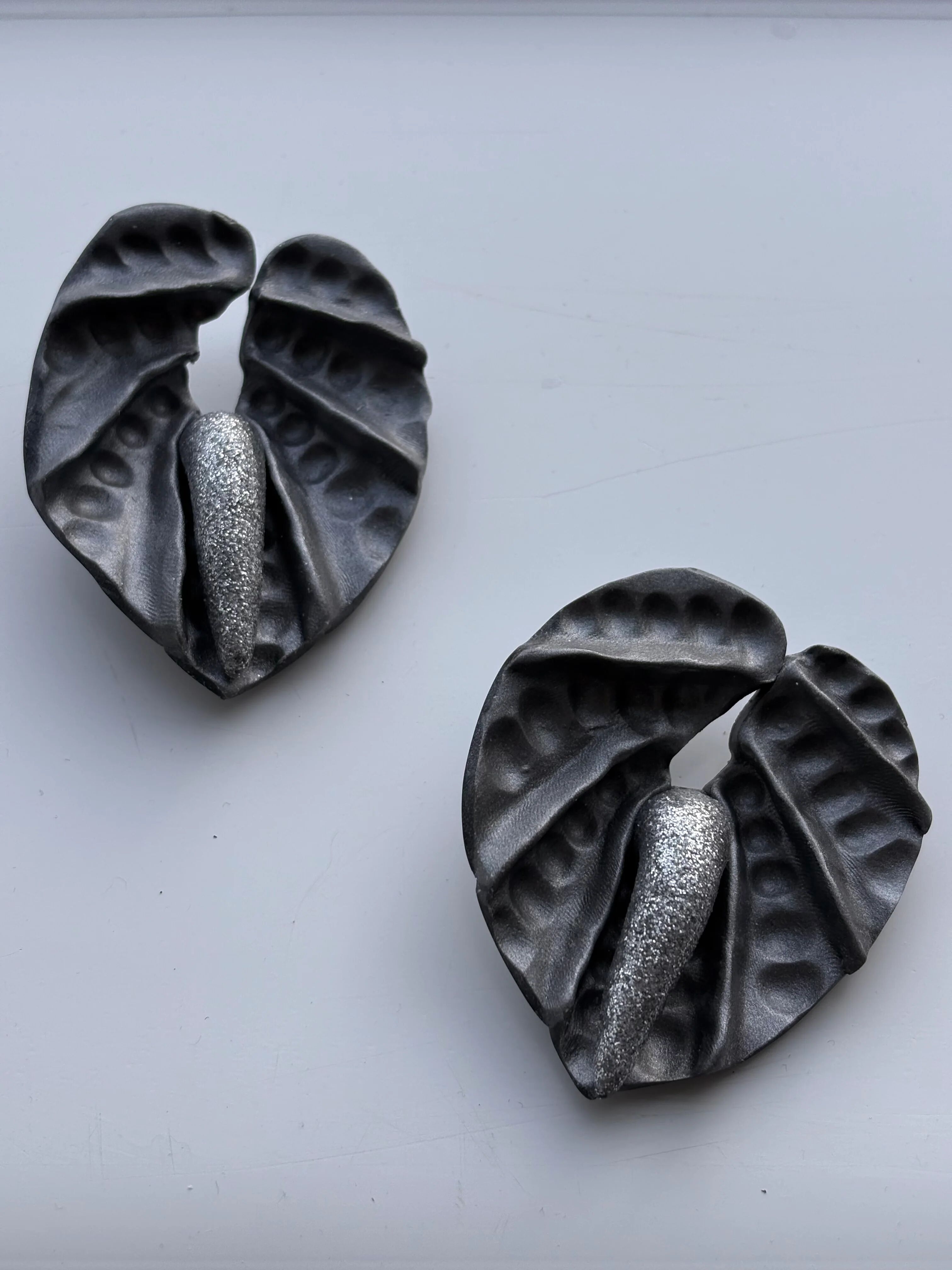 Metallic Anthurium Earrings thumbnail 3
