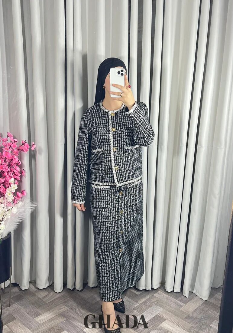 Ensemble Veste Et Jupe En Tweed