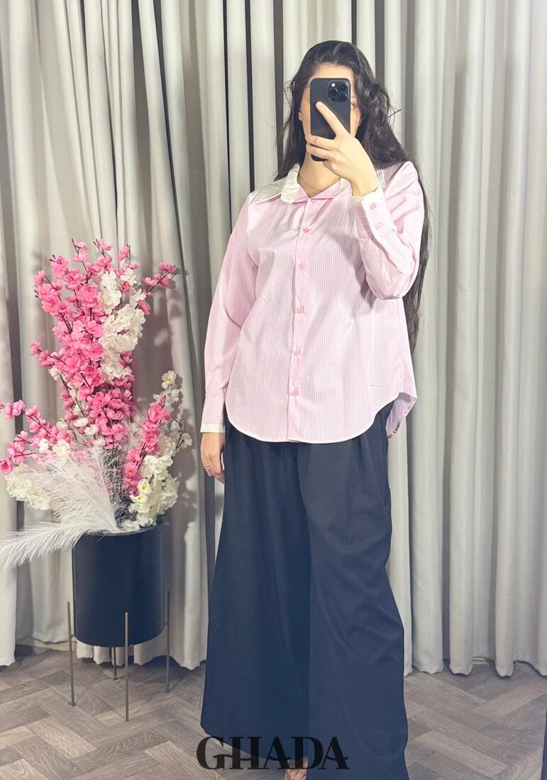 Chemise Rose À Rayures Avec Col À Strass