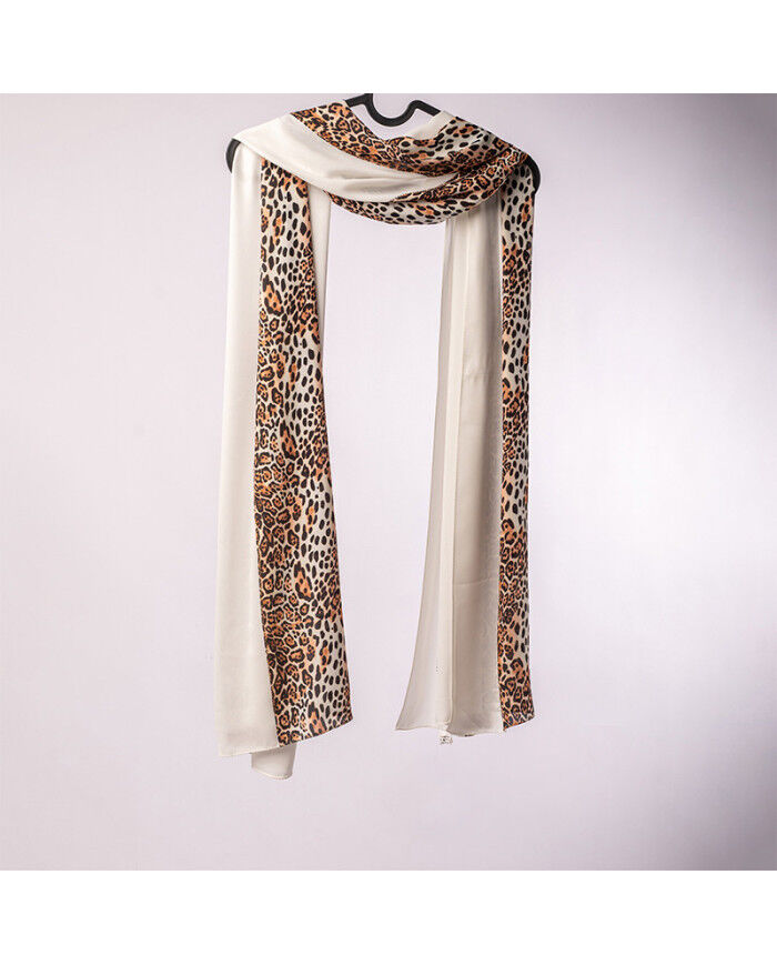 Chale Strass Digi Crepe Etoile Imp 0.70 X 1.80