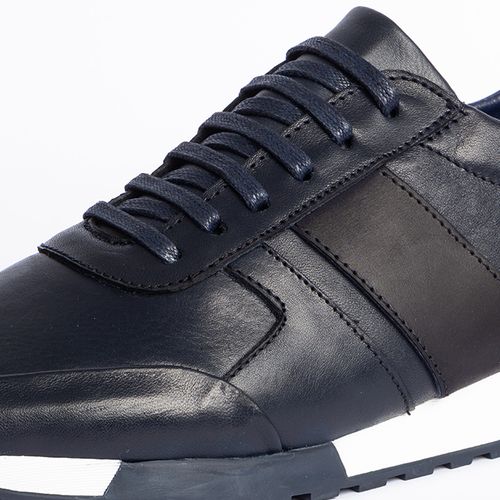 Baskets Basses D'urbano En Cuir