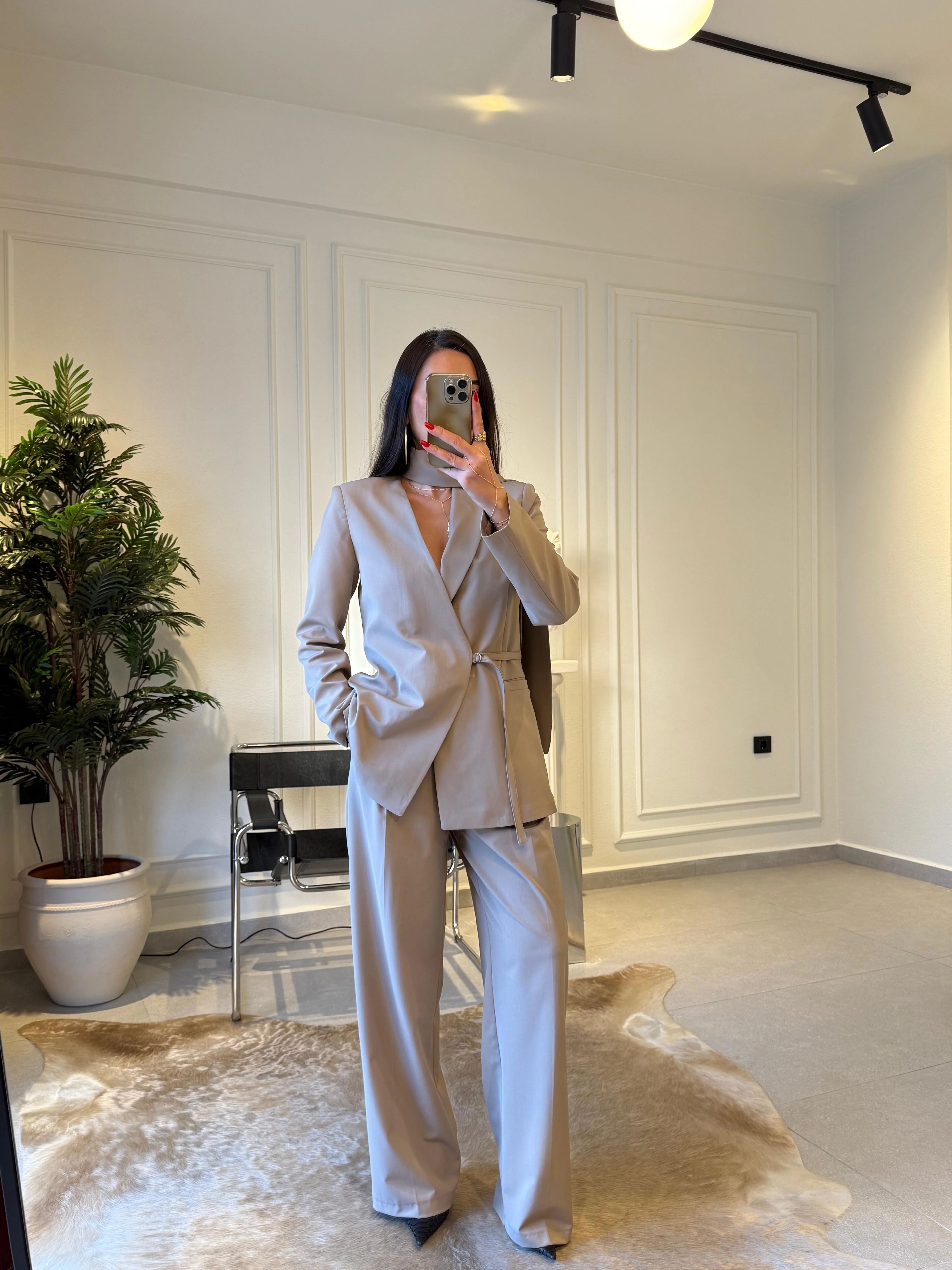 Ensemble Tailleur Sable Signature thumbnail 3