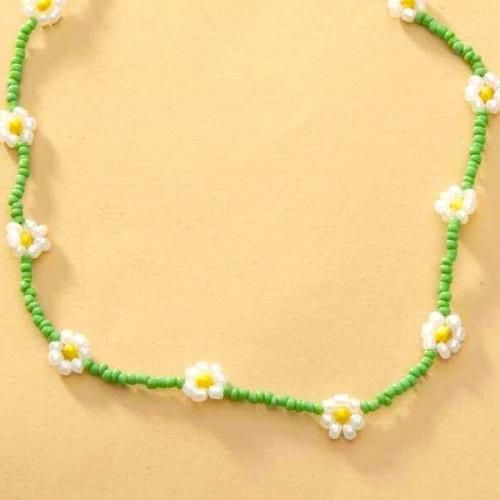Collier Flower Beads Green & White thumbnail 3