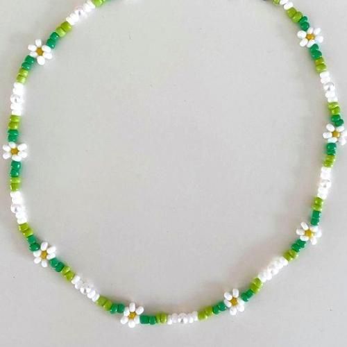 Collier Blanc Et Vert Flower Beads