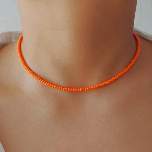 Collier Orange Classique Et Simple