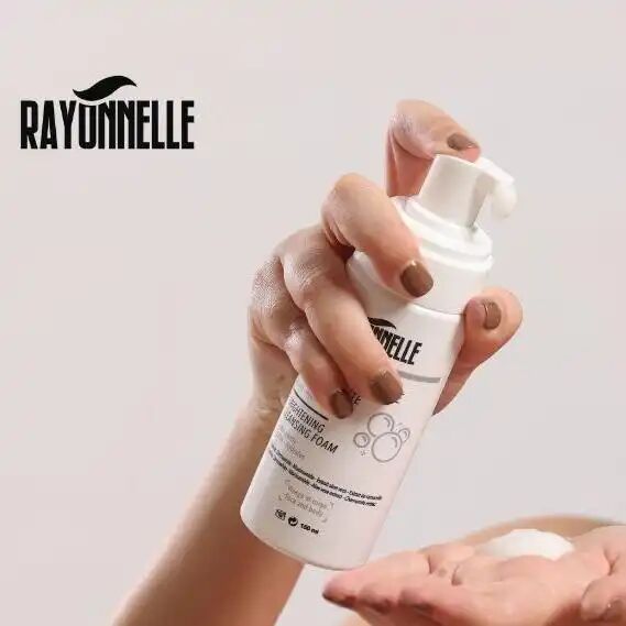 Mousse Nettoyante Hydratante Éclaircissante thumbnail 2