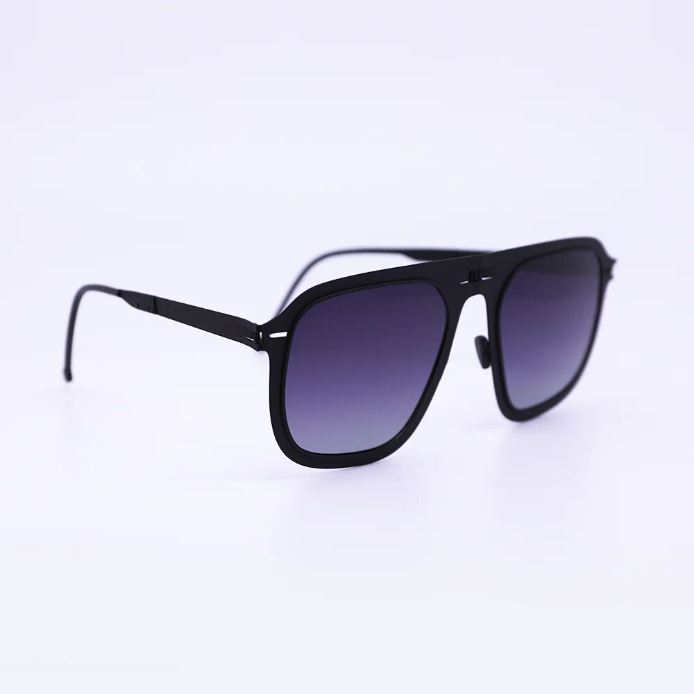 Virgil In Matte Black / Grey Gradient