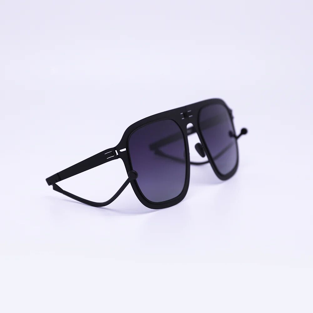 Virgil In Matte Black / Grey Gradient thumbnail 3