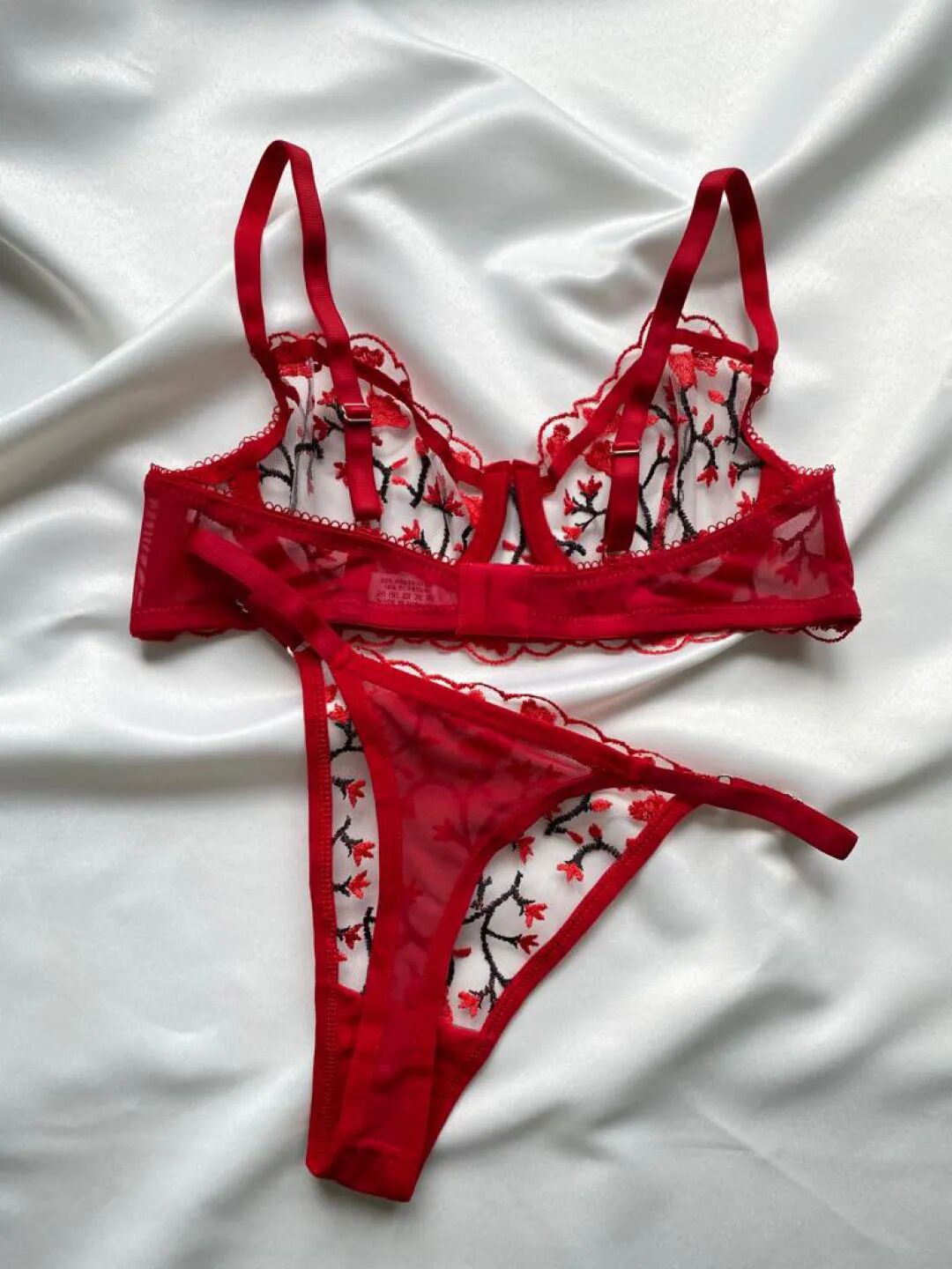 Fleur Dor – Rose Carmin thumbnail 4