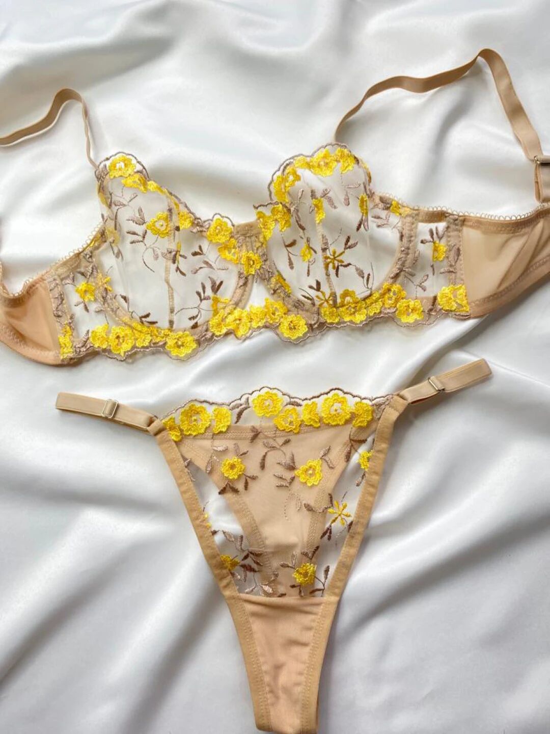 Fleur Dor - Sable Du Désert Et Jaune Maïs thumbnail 4