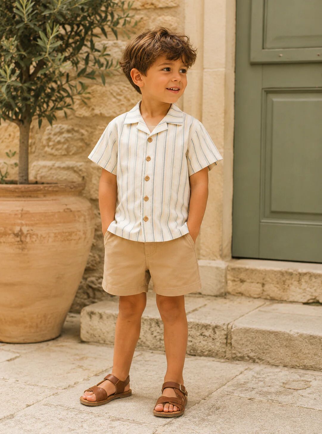 Ensemble Garçon 2 Pièces – Chemise Rayée & Short Beige