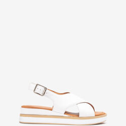 Sandales À Brides Larges Croisées En Cuir