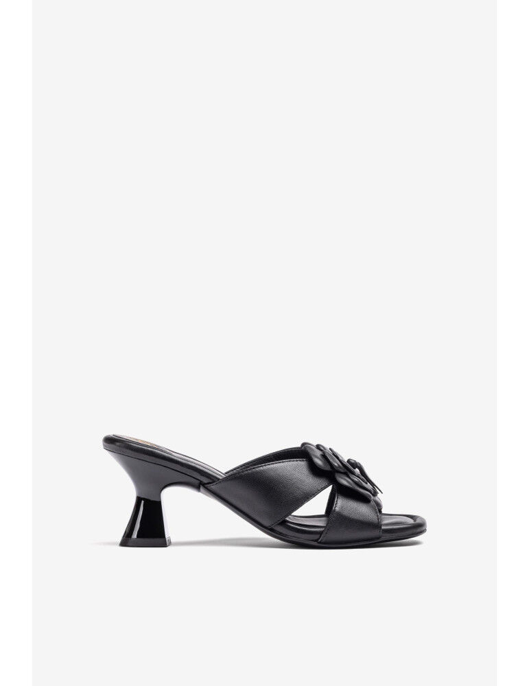 Mules Ornées Dune Fleur En Cuir Noir thumbnail 1