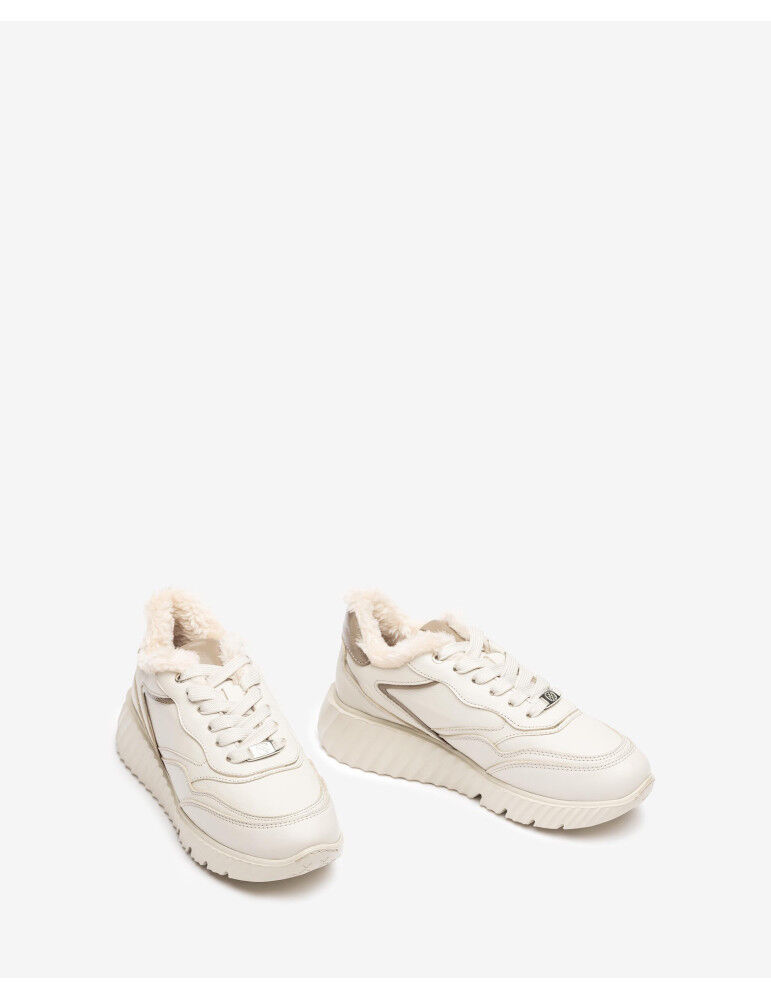 Baskets En Daim Et Cuir Verni Froissé thumbnail 2