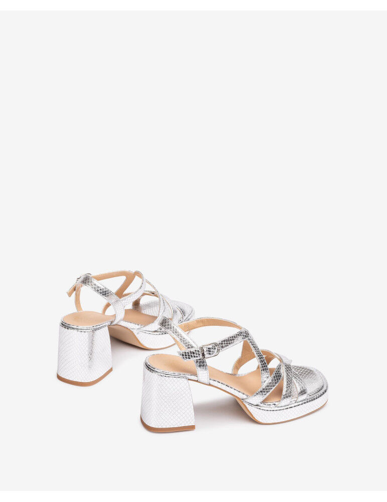 Sandales À Talon Large Et Brides Croisés En Cuir Métallisée thumbnail 2