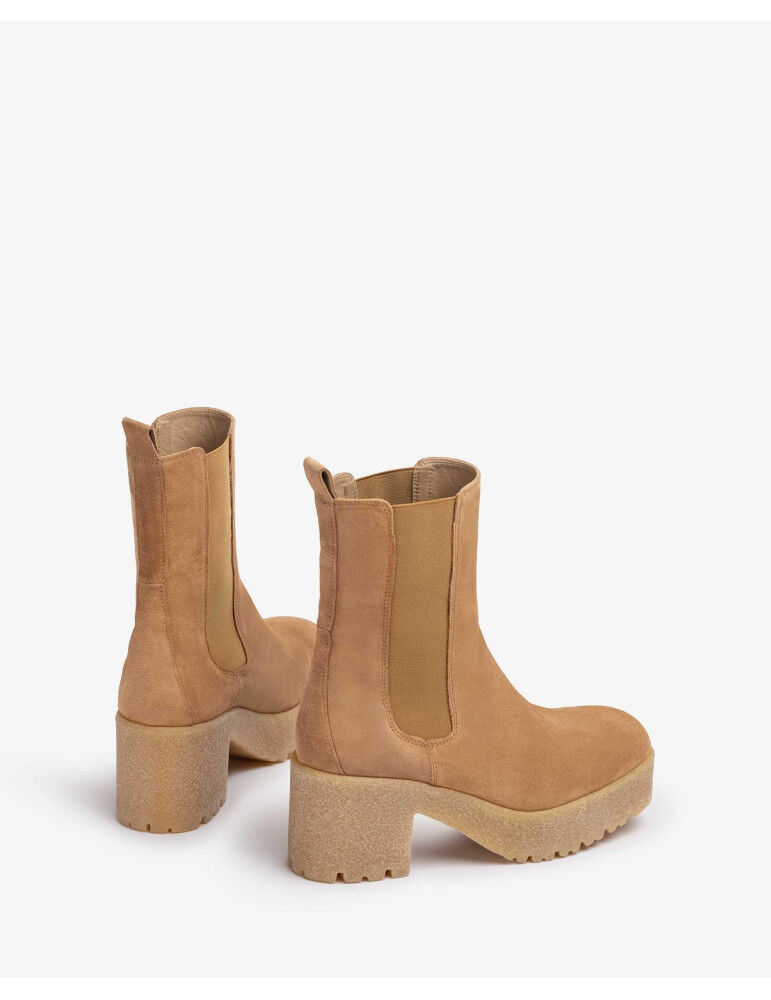 Bottines En Daim Avec Semelle En Caoutchouc thumbnail 4