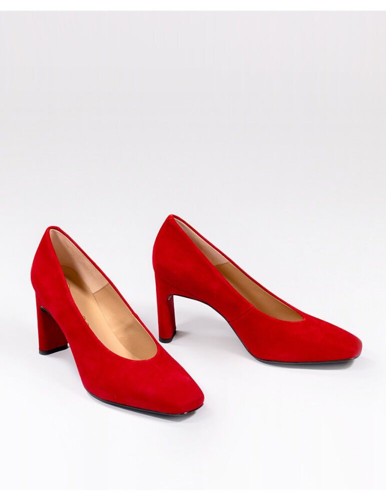 Escarpins En Daim Rouge Avec Décolleté thumbnail 2