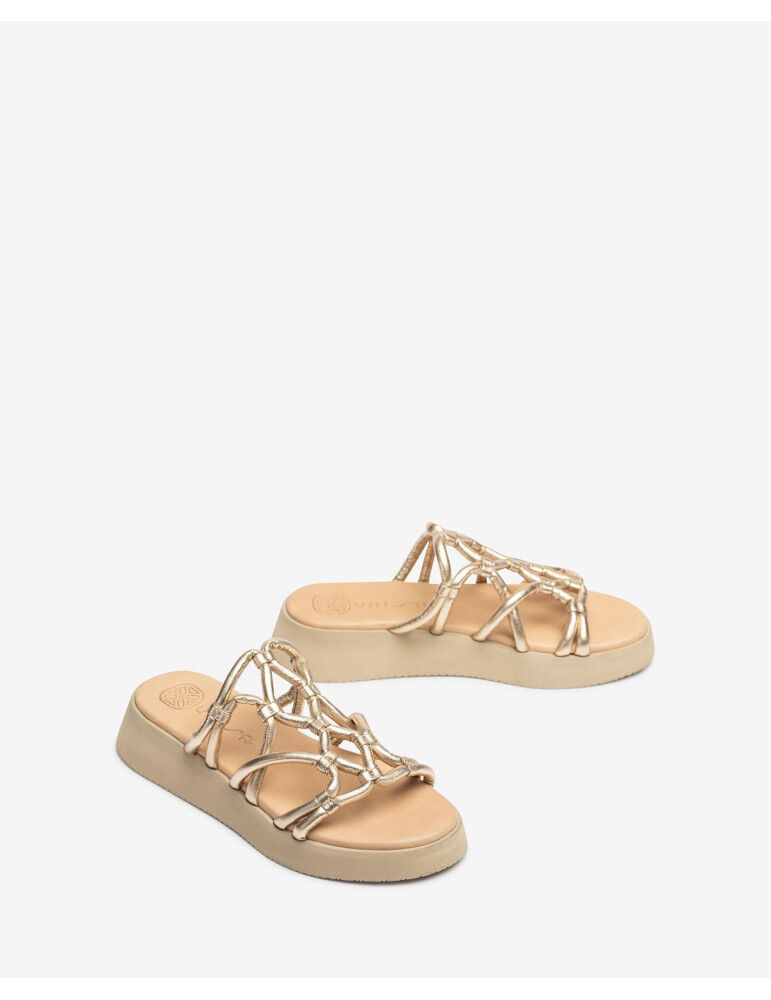 Mules À Lanières Rembourrées En Cuir Métallisé thumbnail 1
