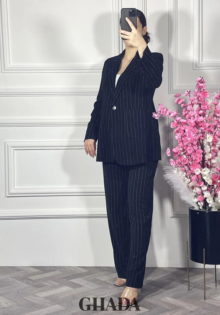Ensemble Tailleur À Rayures En Noir