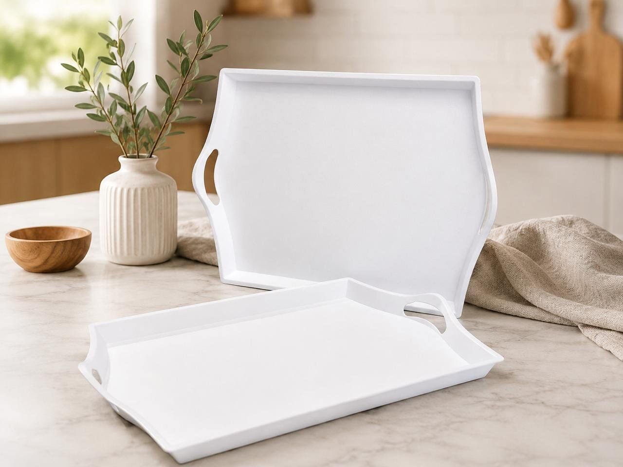 Lot De 2 Plateaux De Service 46 × 32 Cm – Plastique Rigide Blanc Mat thumbnail 1