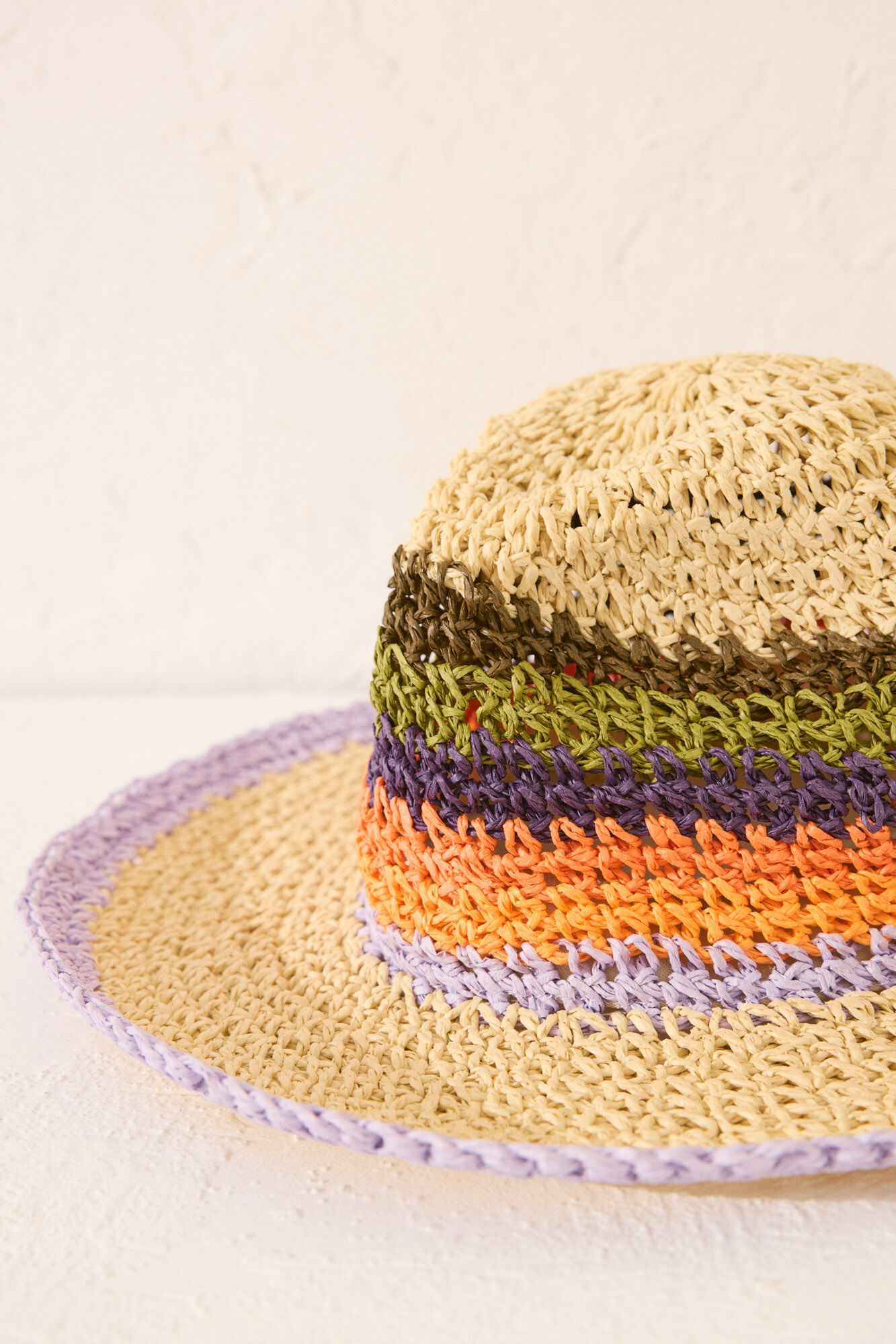 Chapeau En Raphia De Couleur Naturelle thumbnail 3