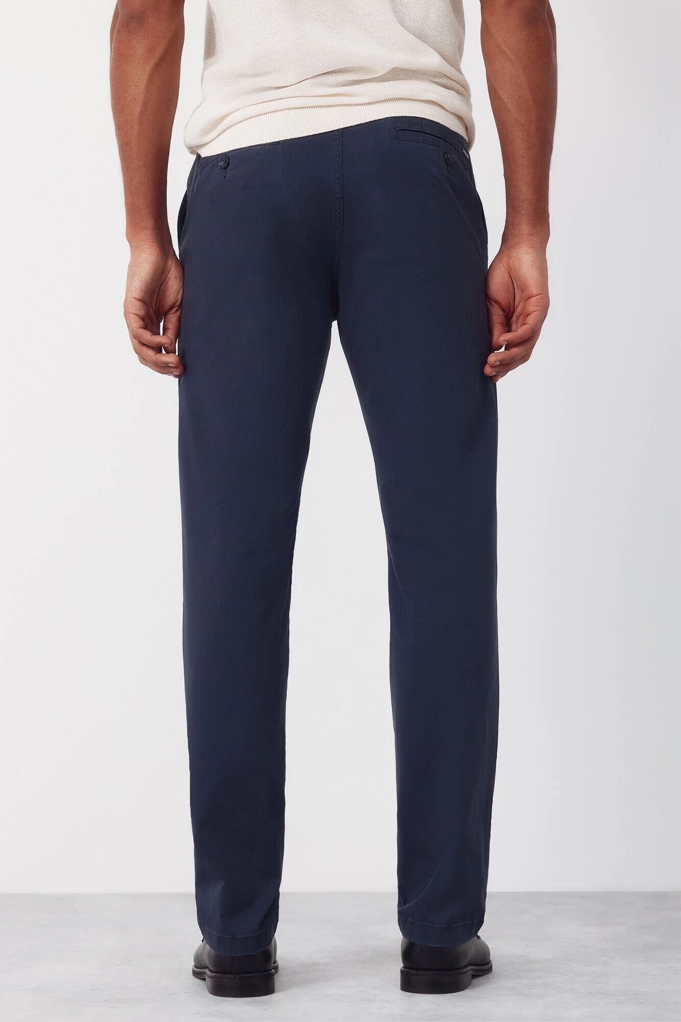 Pantalon Chino Regular Fit Ligero thumbnail 3