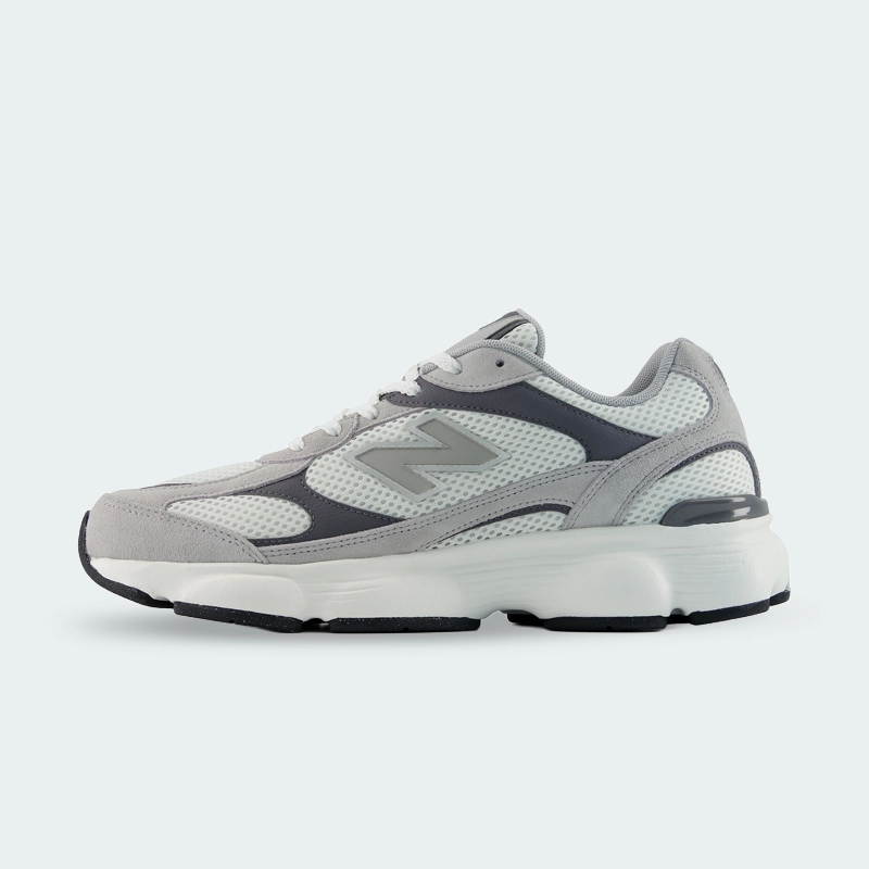 New Balance 603